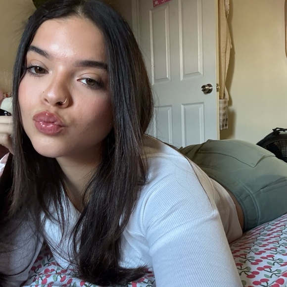 Meet the Posher Other - Meet your Posher, Emiliana